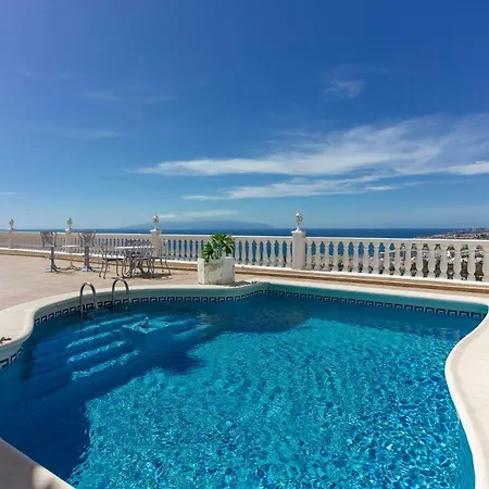 Sunny Vila